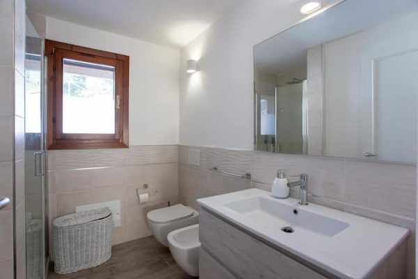 387ec097-8b65-494f-a760-0084b2323512