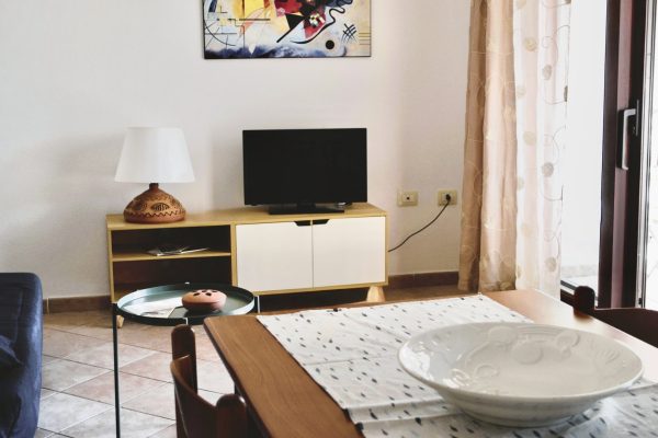 5cb8ae1a-0176-4f8c-9cdc-6bb5c2419006