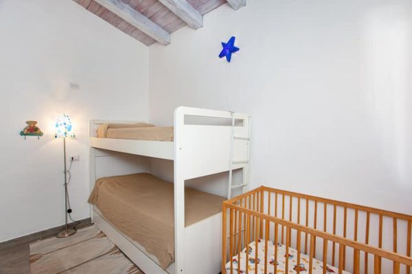 5f9653ec-4229-46d5-af2f-36996741895b