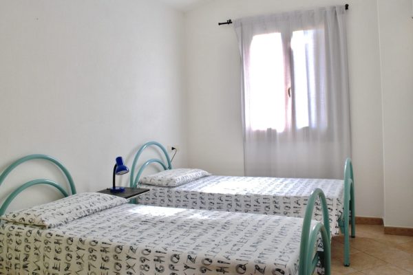 72047665-f62e-4f90-8b0d-3e61e34eb590