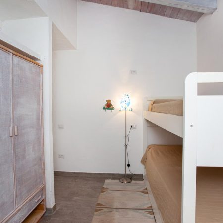 84df5d96-bc5f-4d9f-b362-c5b68a294c14