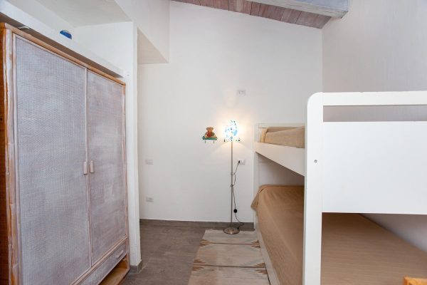 84df5d96-bc5f-4d9f-b362-c5b68a294c14