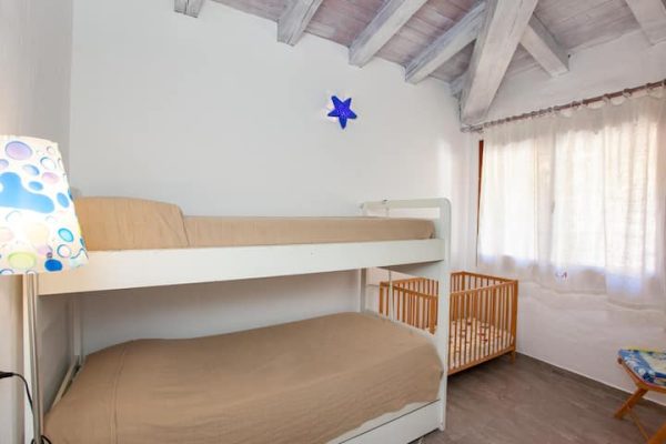 b7232670-c478-4ca2-8c70-849b5e6bd47b