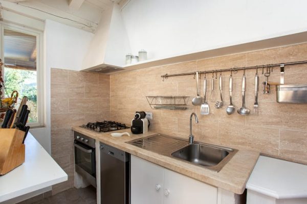 cb8f9d89-0b09-4185-b824-bc1a42aabedb