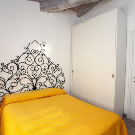 f1c66088-d8bb-489a-8e1d-e2bc3633b7c7